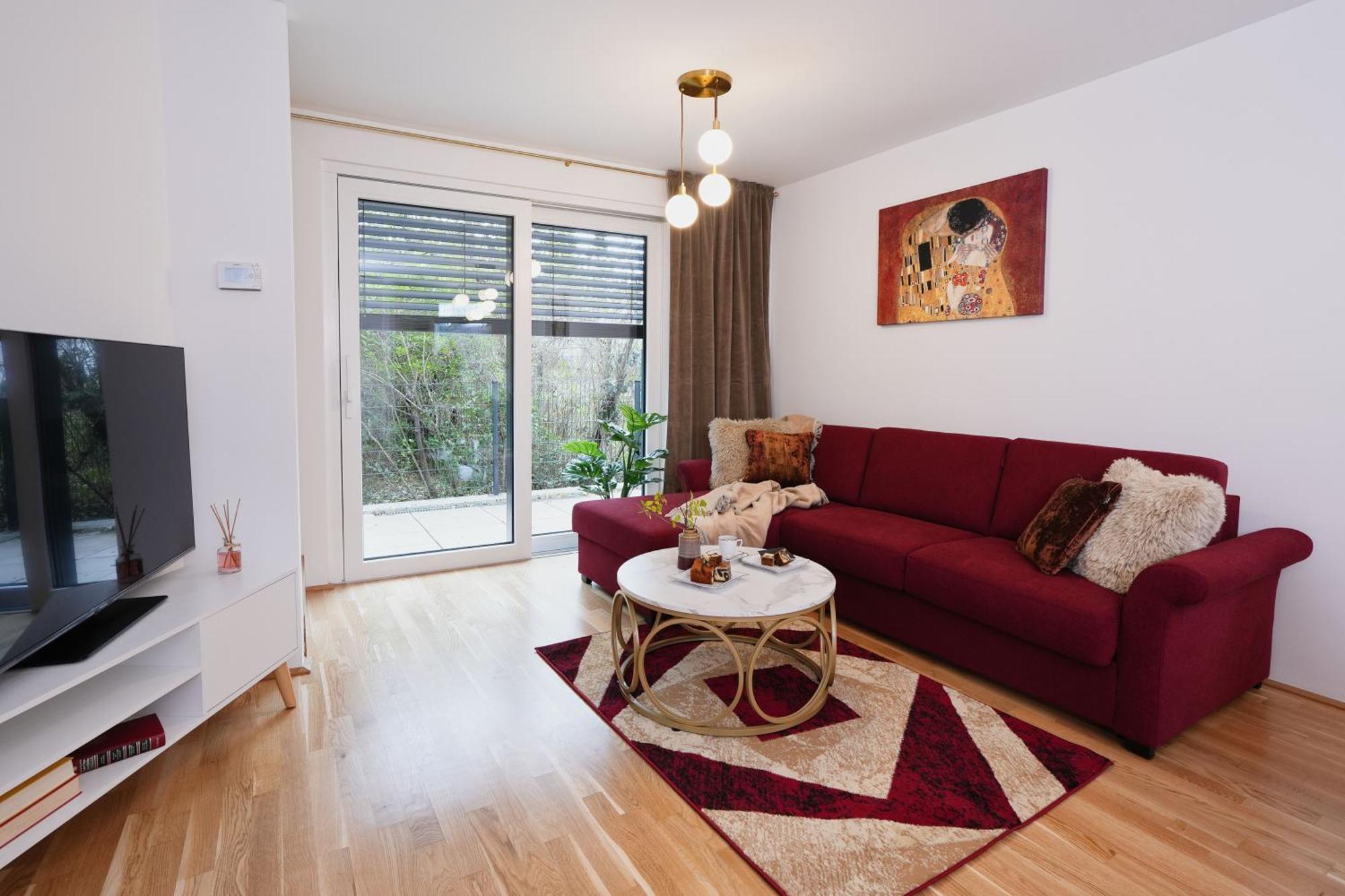 Modern Design Meets Green Comfort - Stay In Style At Carl'S Design Residences L Parking & Great Connection To City Center Vienna Exterior photo