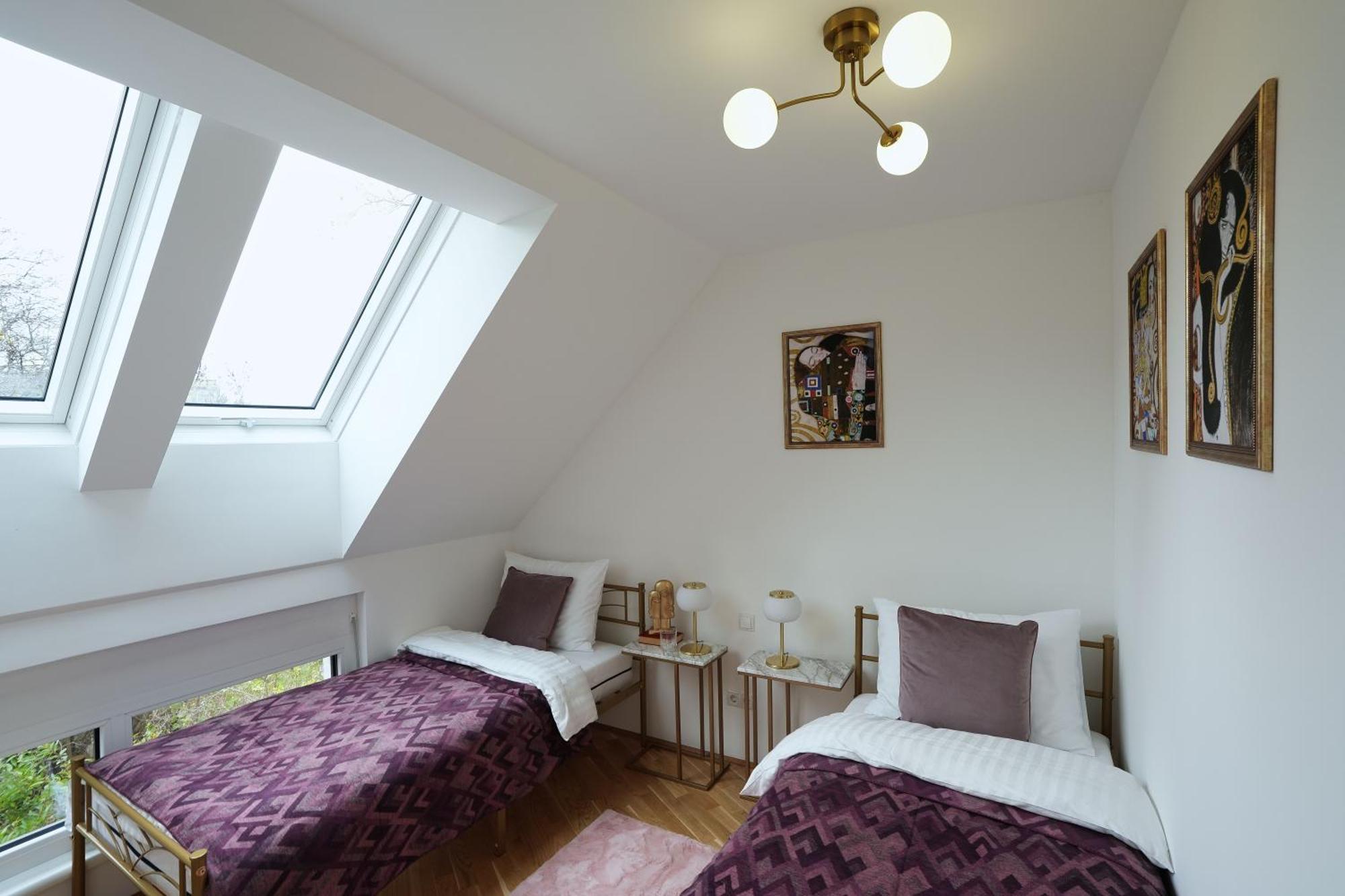 Modern Design Meets Green Comfort - Stay In Style At Carl'S Design Residences L Parking & Great Connection To City Center Vienna Exterior photo