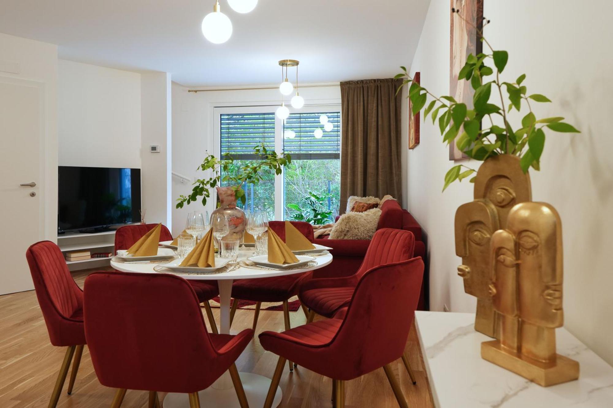 Modern Design Meets Green Comfort - Stay In Style At Carl'S Design Residences L Parking & Great Connection To City Center Vienna Exterior photo