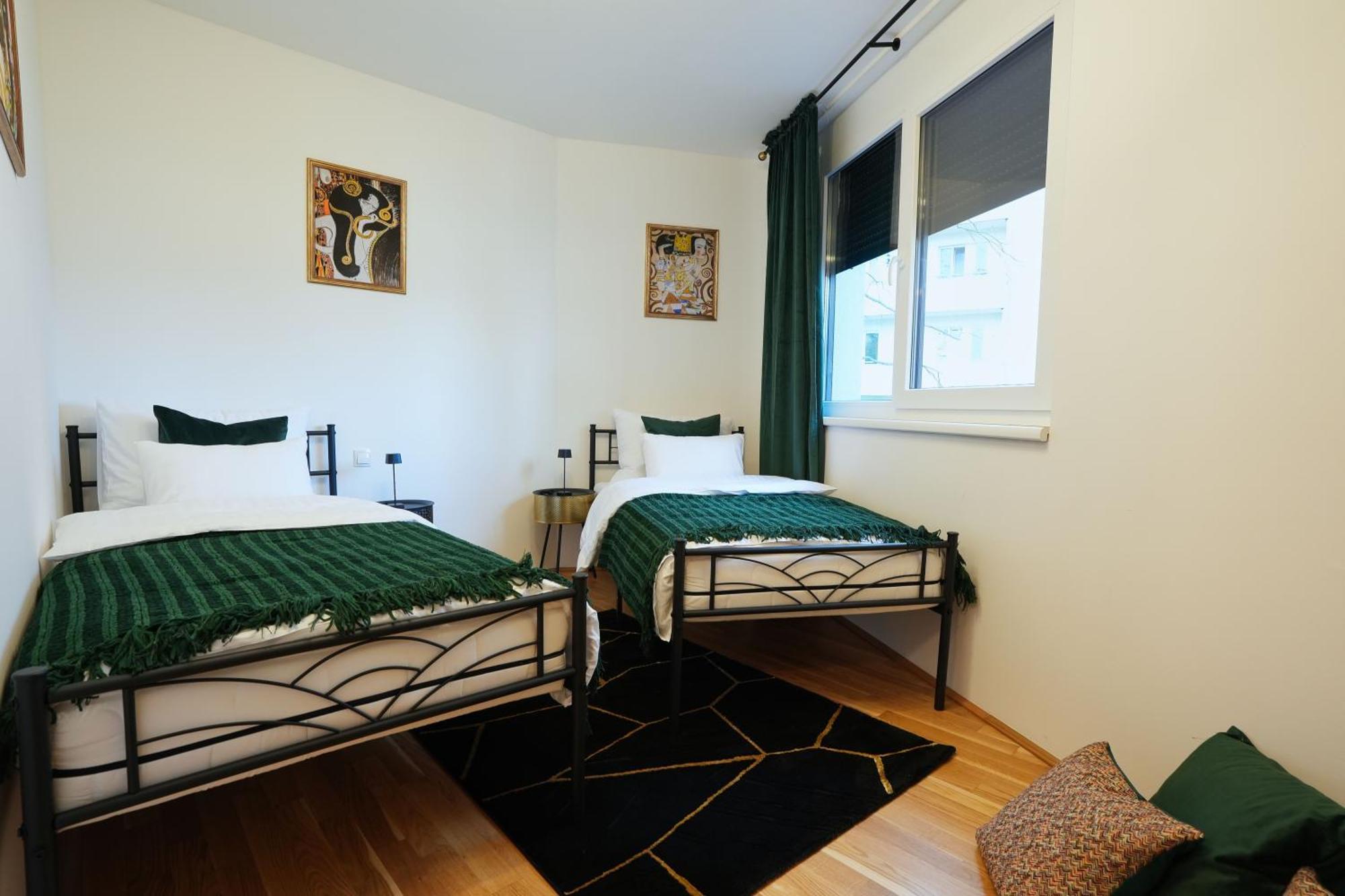 Modern Design Meets Green Comfort - Stay In Style At Carl'S Design Residences L Parking & Great Connection To City Center Vienna Exterior photo