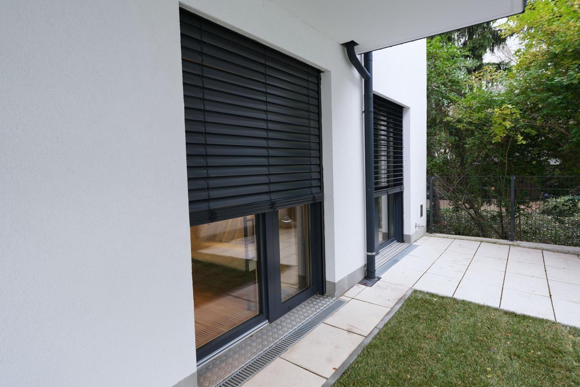 Modern Design Meets Green Comfort - Stay In Style At Carl'S Design Residences L Parking & Great Connection To City Center Vienna Exterior photo